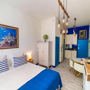 Apartment Travel 24m2, 120m Vieux-port ,clim , Wifi ,acces Autonome Avec Code, Marseille